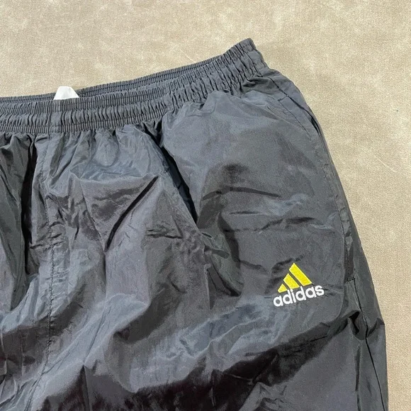Adidas Black Sweatpants Gold Logo Size XL - Picture 3 of 9